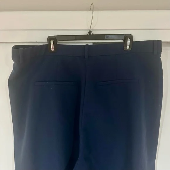 Abercrombie Women’s Curve Love Sloane Tailored Wide Leg Pants in Navy Blue - Picture 3 of 4